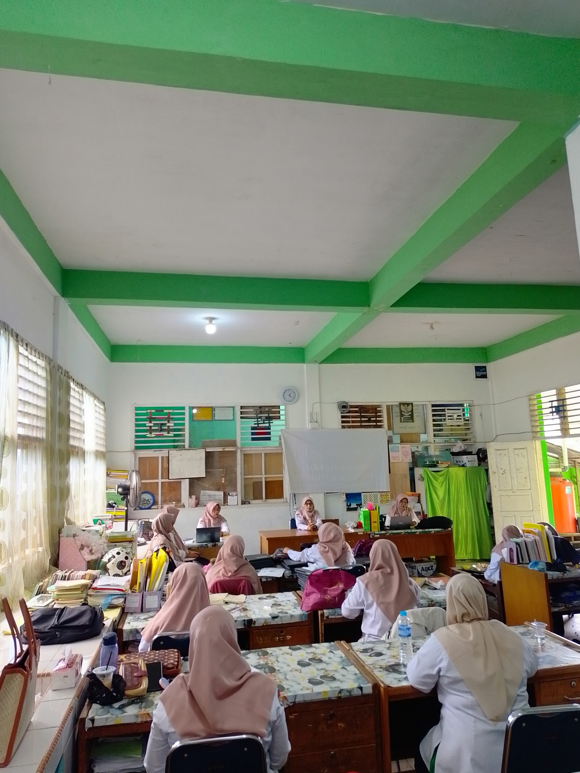 MTsN 15 Tanah Datar Rapat Pleno Kelulusan Siswa Kelas IX Tahun Pelajaran 2025/2026