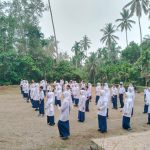 Wujudkan Generasi Sehat dan Bugar, MTsN 15 Tanah Datar Gelar Pembiasaan Pagi Selasa dengan Senam “Anak Indonesia Hebat”
