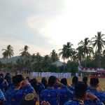 Khidmat dan Penuh Semangat, MTsN 15 Tanah Datar Ikuti Upacara Penurunan Bendera HUT RI ke-81 Kecamatan Tanjung Emas