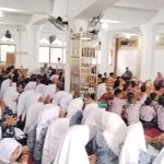 Peringatan Maulid Nabi Muhammad SAW: MTsN 15 Tanah Datar Bersama SD Se-Kenagarian Tanjung Barulak Hadirkan Ustadz Dodi Remaja di Masjid Tarhim Padang Datar